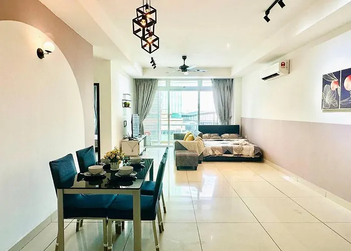 Ksl City Mall 6Pax With 55” Tv & Netflix@2Carpark